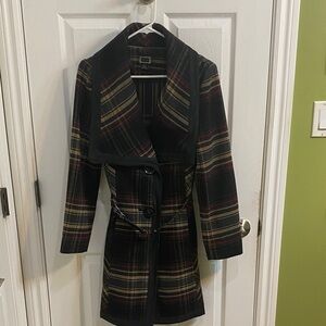 Renuar Women's Coat plaid red tan black button front V neck Belted Size 6 Fall
